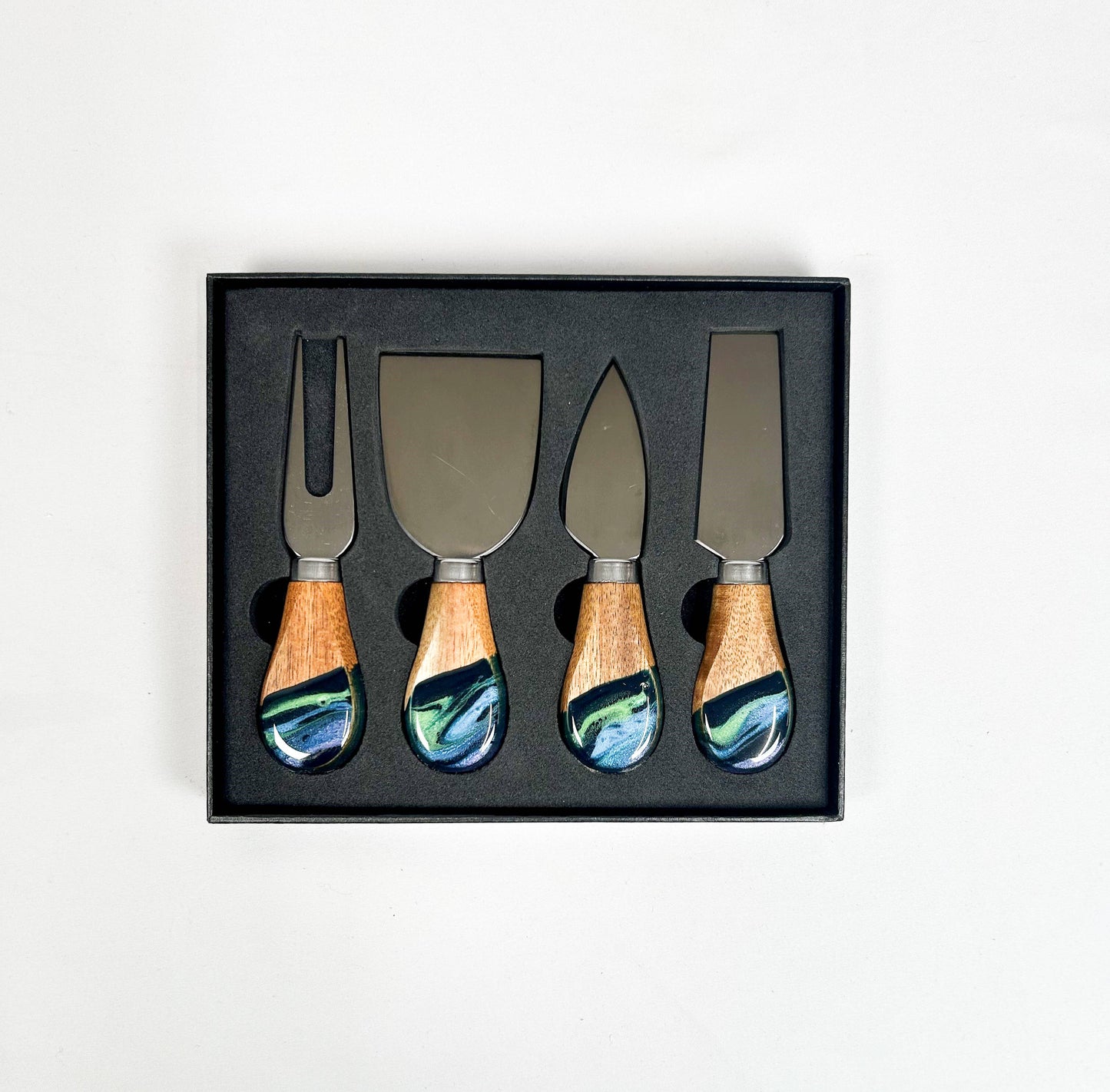Onyx Resin Coated Cheese Knife Set
