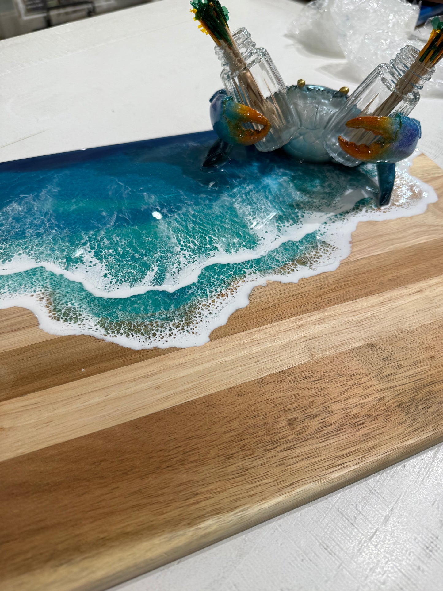 Crab Board 18x12 Acacia