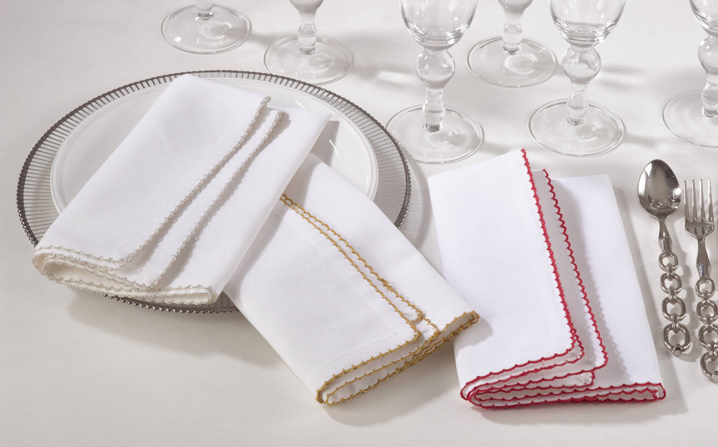 Whip Stitched Napkin: Silver / 18"