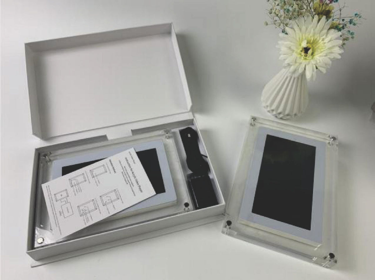7″ Clear Acrylic Cable Loaded Digital Video/Photo Frame