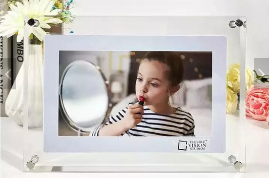 7″ Clear Acrylic Cable Loaded Digital Video/Photo Frame