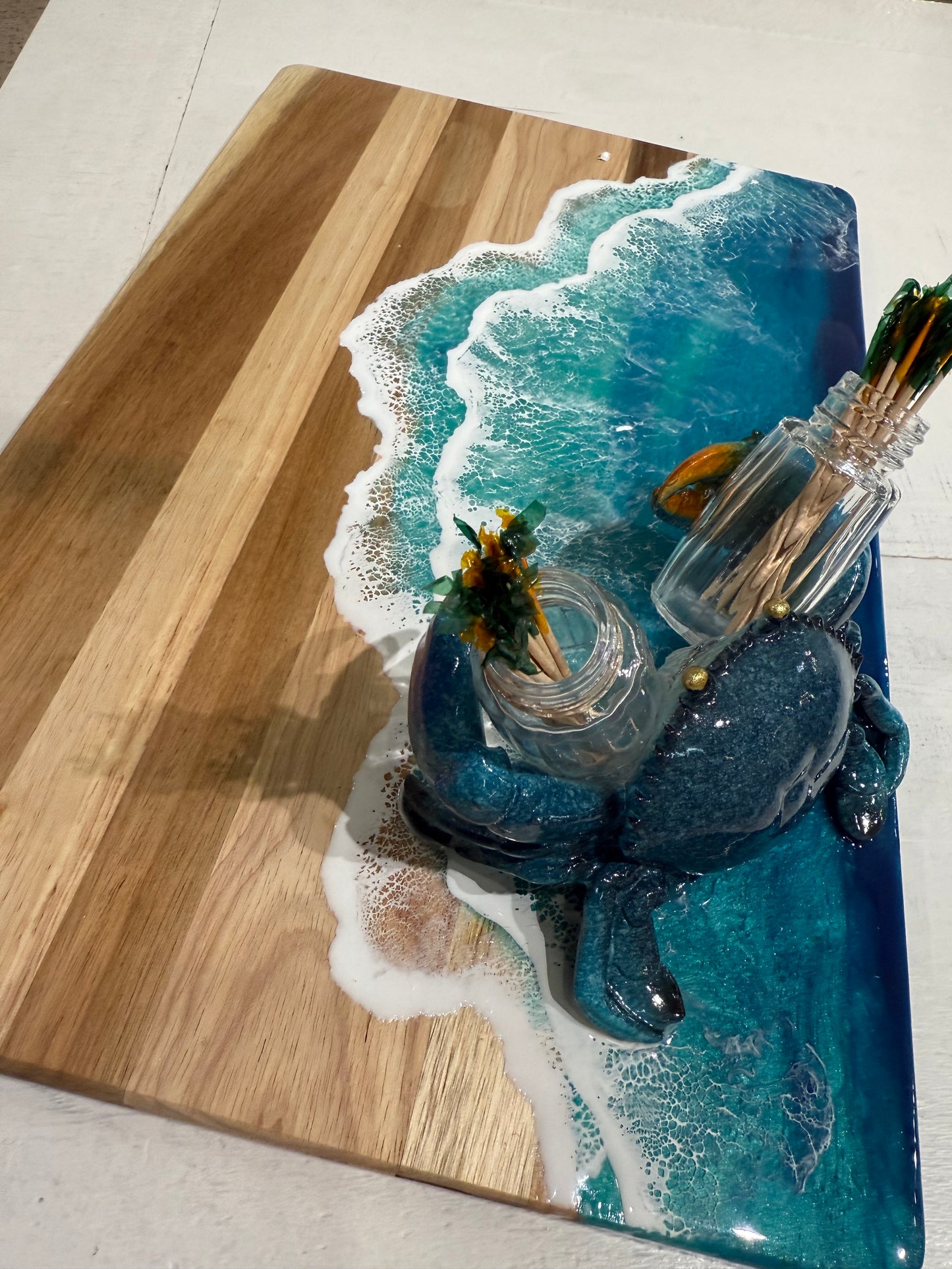 Crab Board 18x12 Acacia