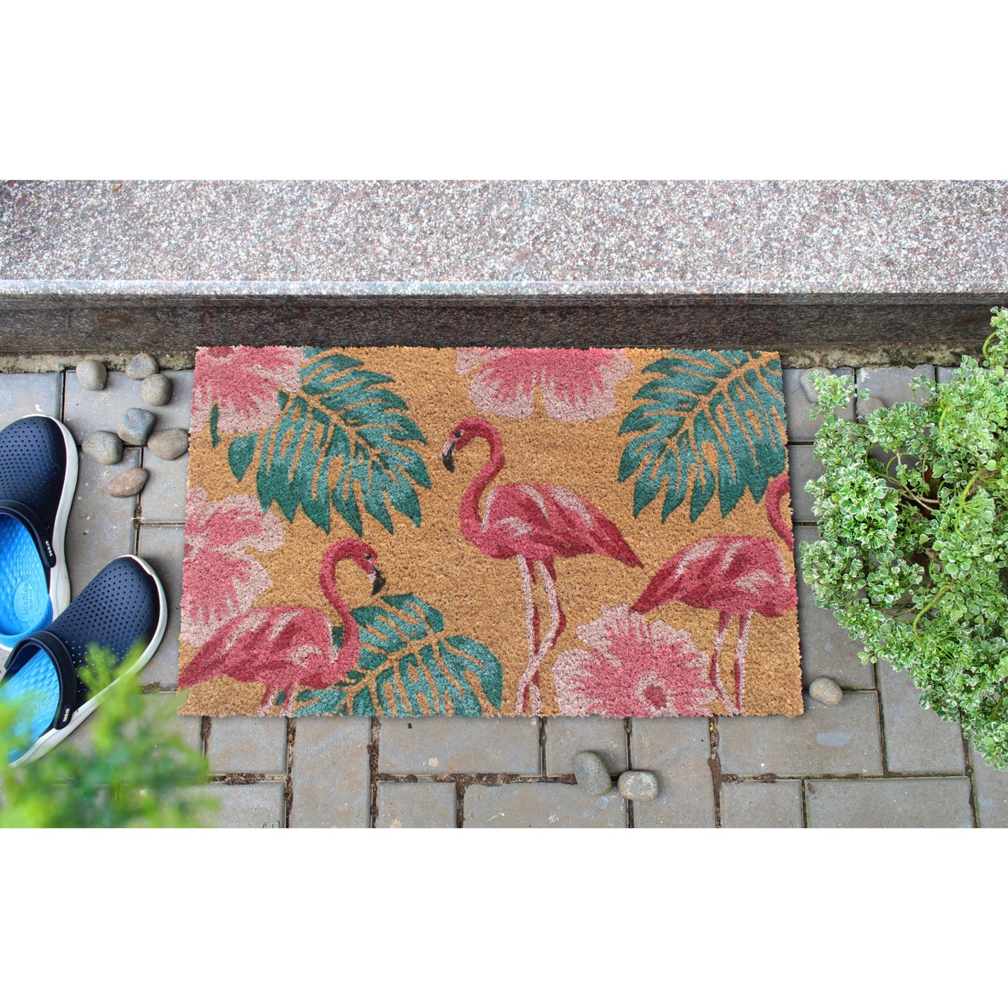 Tres Flamingo Doormat: 18"x30"